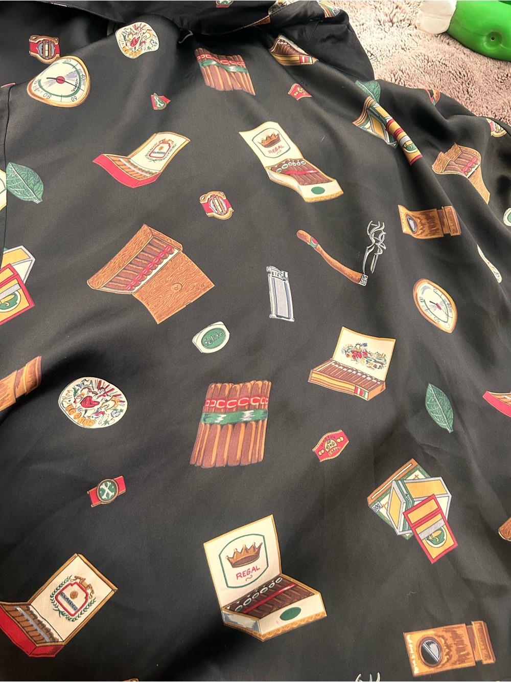 WinterSilks Vintage Black 100% Silk Long Robe with Cigar Print with belt - Picture 2 of 5